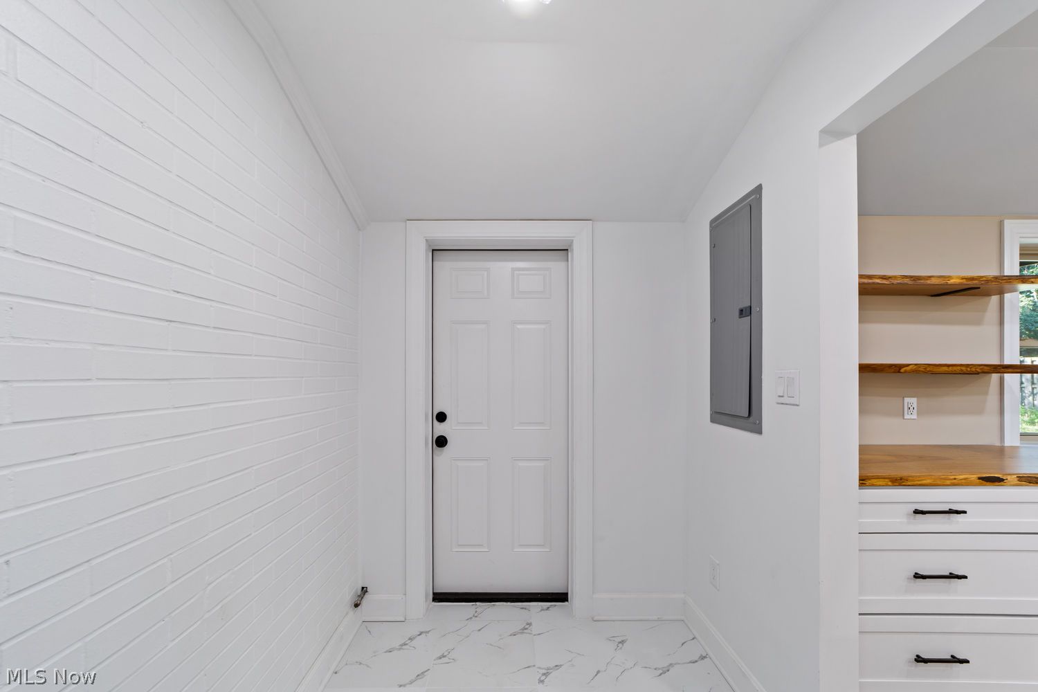10920 Lake Shore Boulevard Bratenahl OH 44108