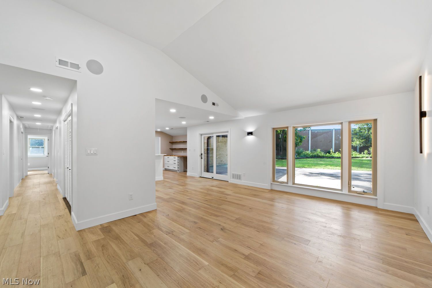 10920 Lake Shore Boulevard Bratenahl OH 44108