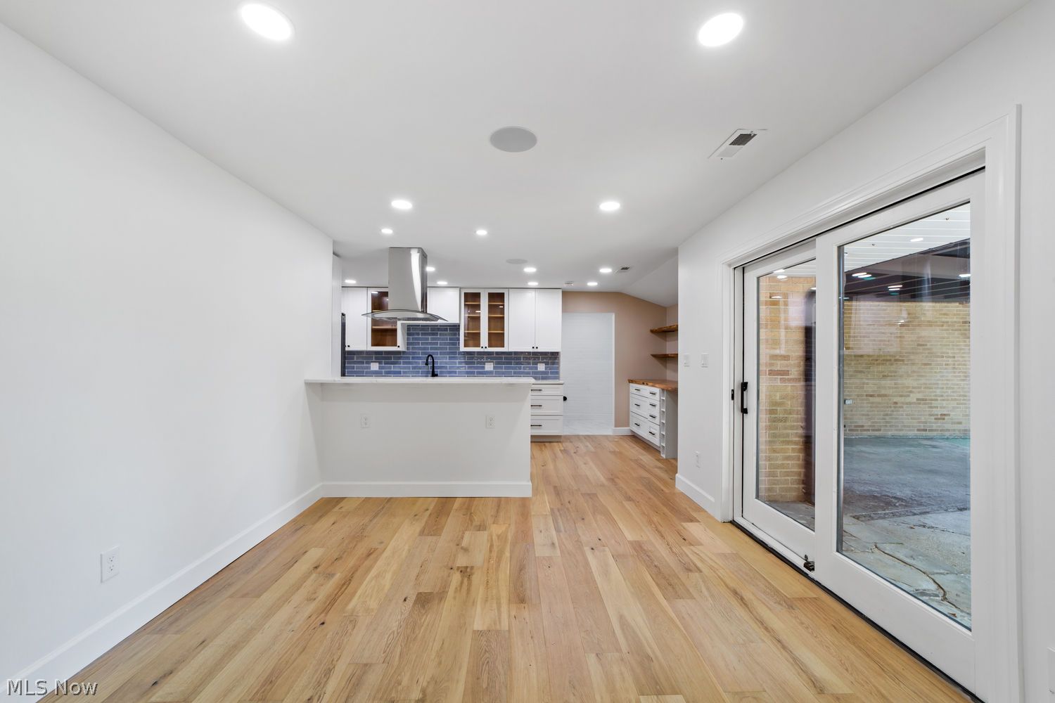 10920 Lake Shore Boulevard Bratenahl OH 44108