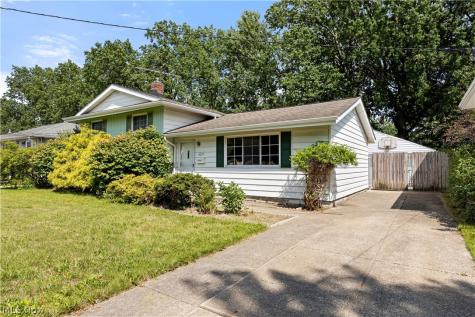 6211 Zehman Drive Brook Park OH 44142