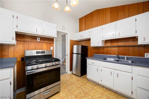 6211 Zehman Drive Brook Park OH 44142