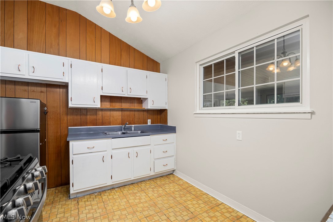 6211 Zehman Drive Brook Park OH 44142