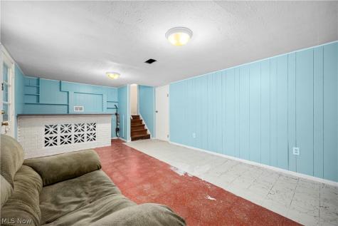6211 Zehman Drive Brook Park OH 44142