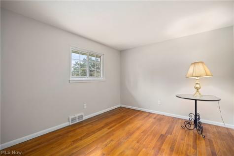 6211 Zehman Drive Brook Park OH 44142