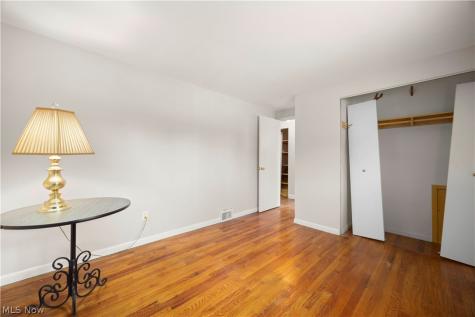 6211 Zehman Drive Brook Park OH 44142