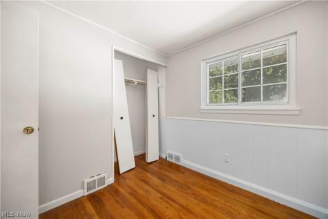 6211 Zehman Drive Brook Park OH 44142