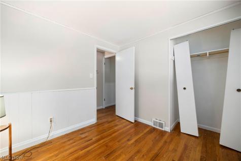 6211 Zehman Drive Brook Park OH 44142