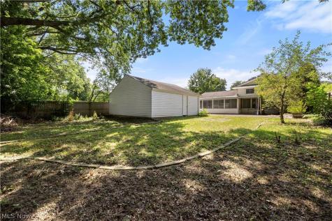 6211 Zehman Drive Brook Park OH 44142