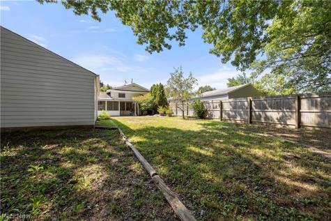 6211 Zehman Drive Brook Park OH 44142