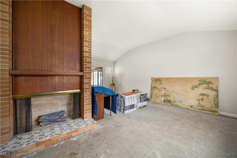 6211 Zehman Drive Brook Park OH 44142