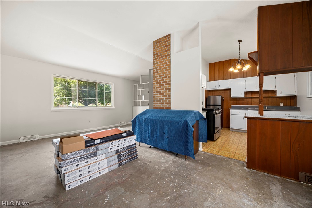 6211 Zehman Drive Brook Park OH 44142