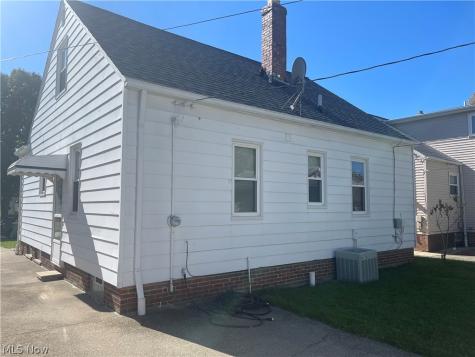 403 E 323rd Street Willowick OH 44095