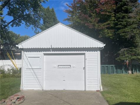 403 E 323rd Street Willowick OH 44095