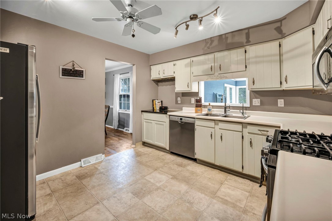 5862 Gareau Drive North Olmsted OH 44070