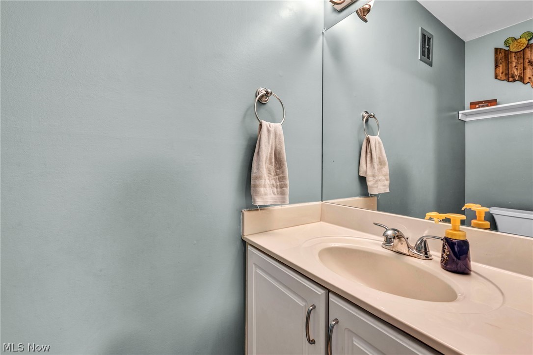 5862 Gareau Drive North Olmsted OH 44070