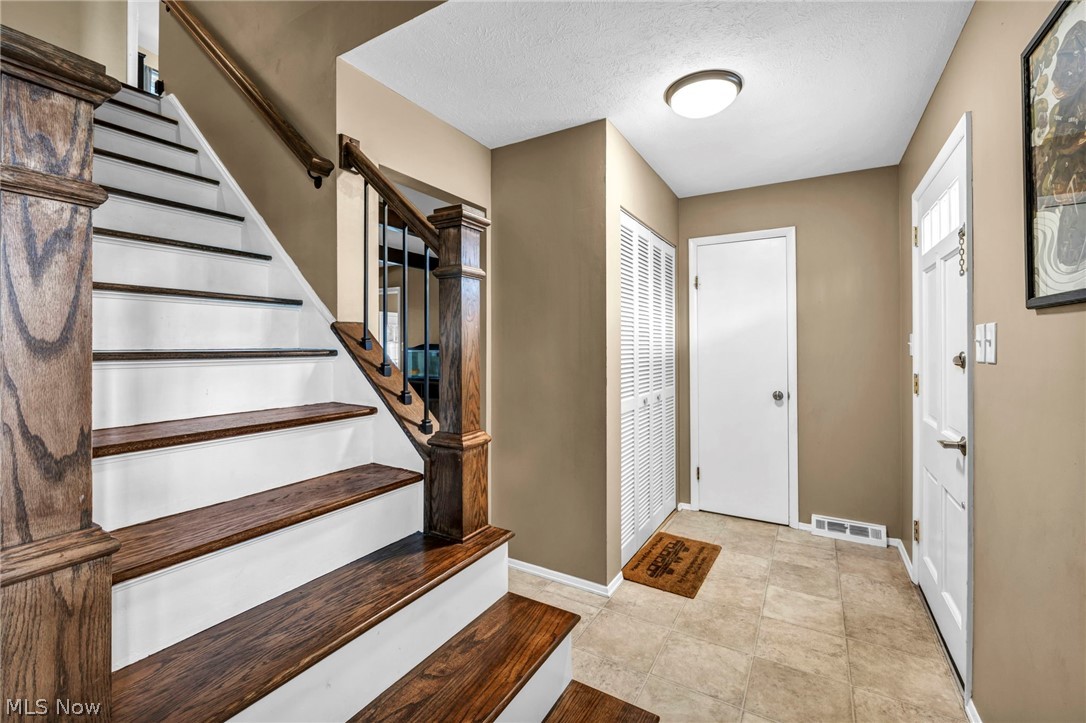 5862 Gareau Drive North Olmsted OH 44070