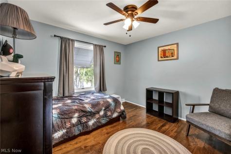 5862 Gareau Drive North Olmsted OH 44070