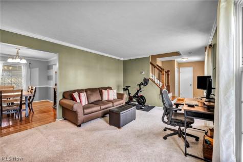 5862 Gareau Drive North Olmsted OH 44070