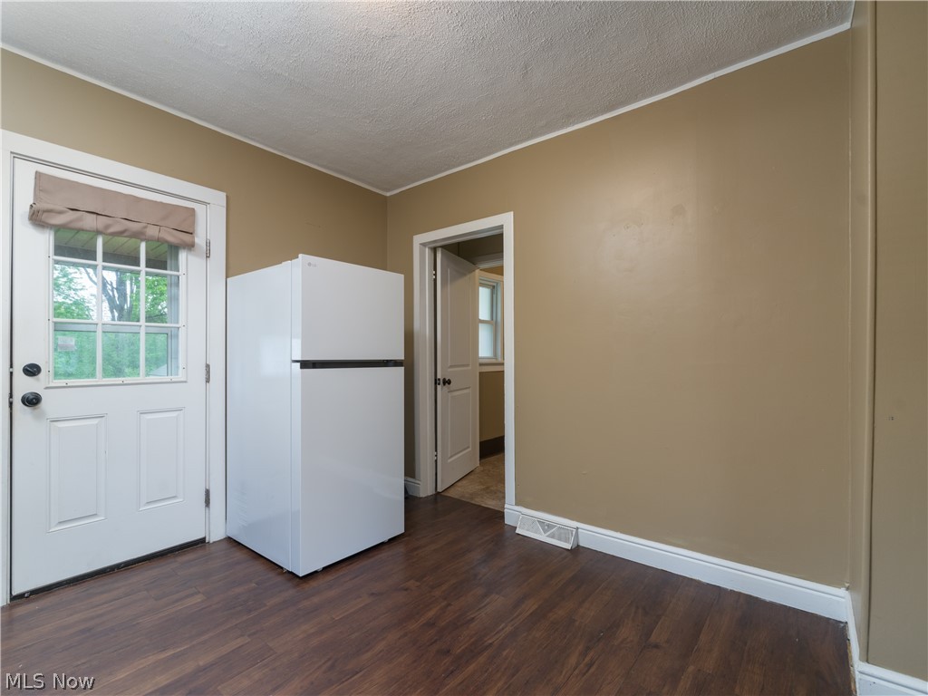 557 Washington Avenue Barberton OH 44203