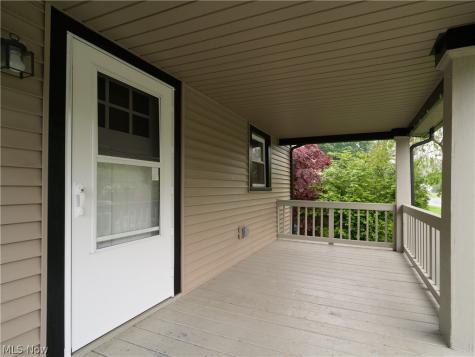 557 Washington Avenue Barberton OH 44203