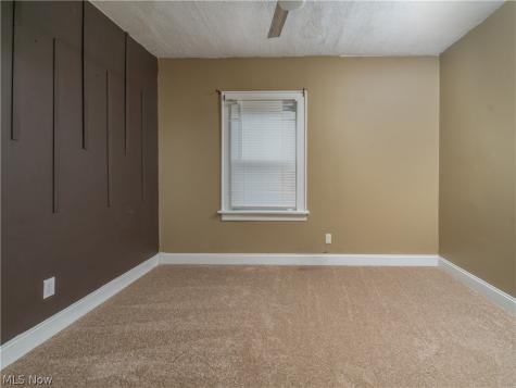 557 Washington Avenue Barberton OH 44203