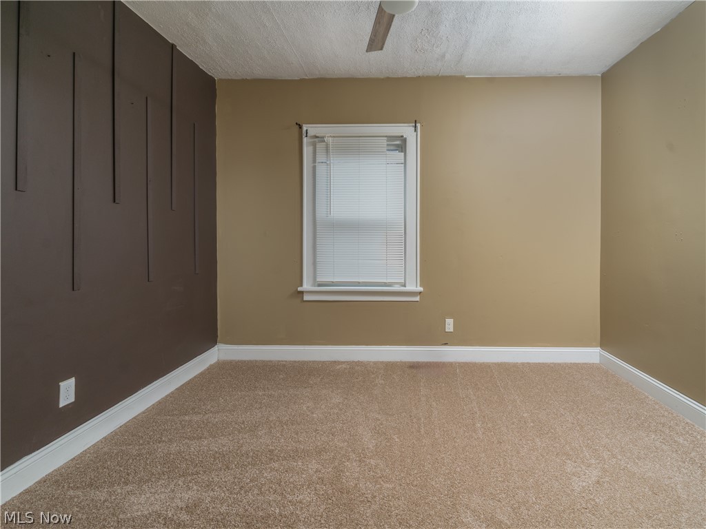 557 Washington Avenue Barberton OH 44203