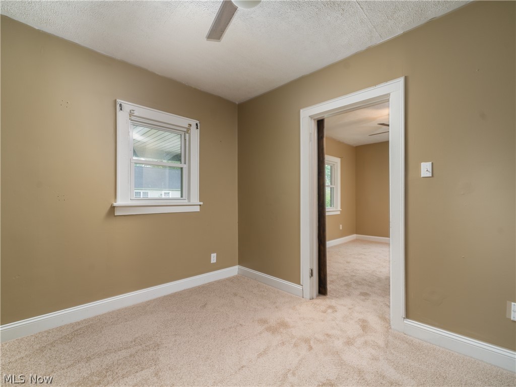 557 Washington Avenue Barberton OH 44203
