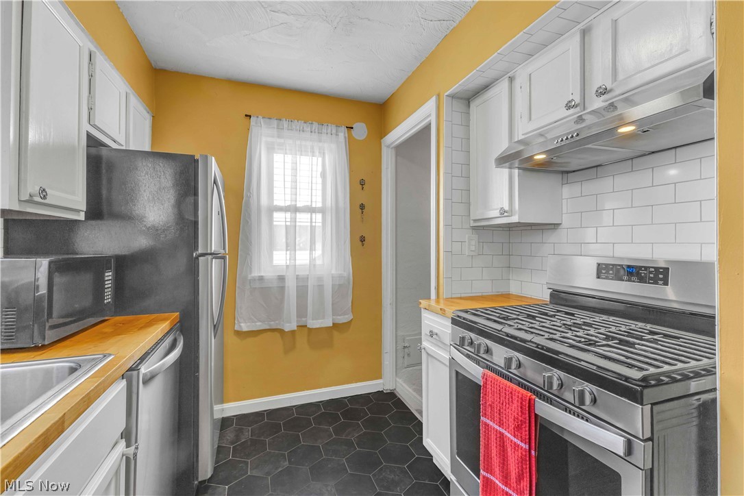 3396 W 151st Street Cleveland OH 44111
