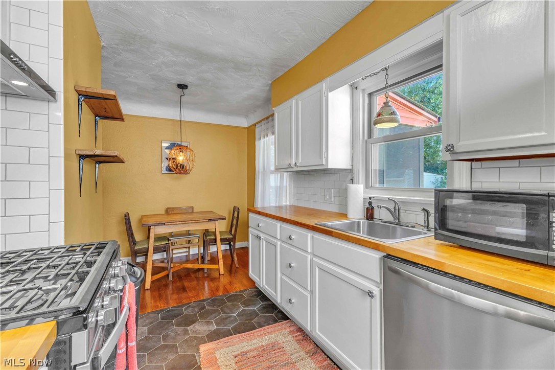 3396 W 151st Street Cleveland OH 44111