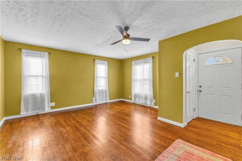 3396 W 151st Street Cleveland OH 44111