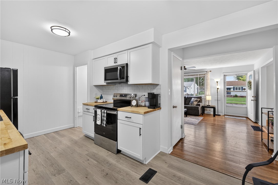 30121 Vineyard Road Willowick OH 44095