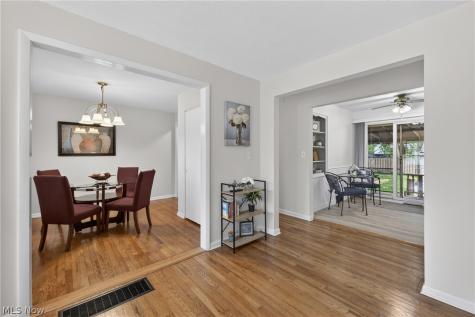 30121 Vineyard Road Willowick OH 44095