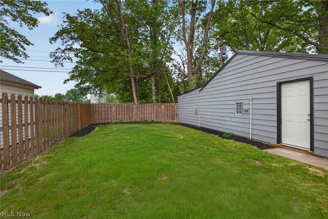 30121 Vineyard Road Willowick OH 44095