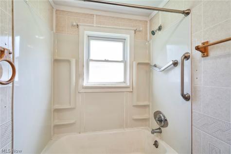 4293 Summit Road Norton OH 44203