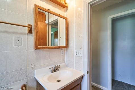 4293 Summit Road Norton OH 44203