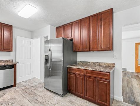 294 E 264th Street Euclid OH 44132