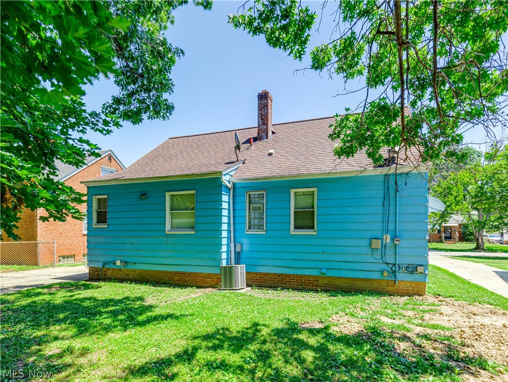 294 E 264th Street Euclid OH 44132