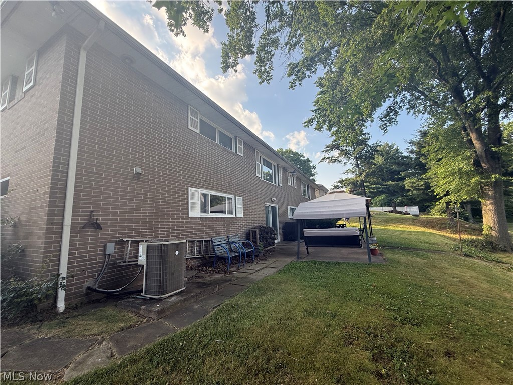 800 Woodview Drive NE Massillon OH 44646