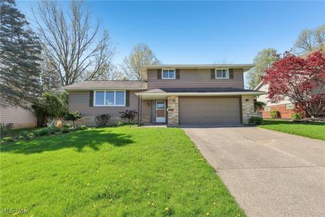 2271 Jacqueline Drive Parma OH 44134