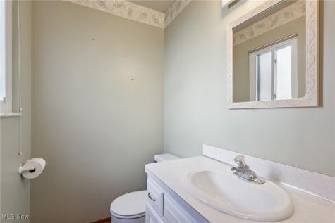 2271 Jacqueline Drive Parma OH 44134