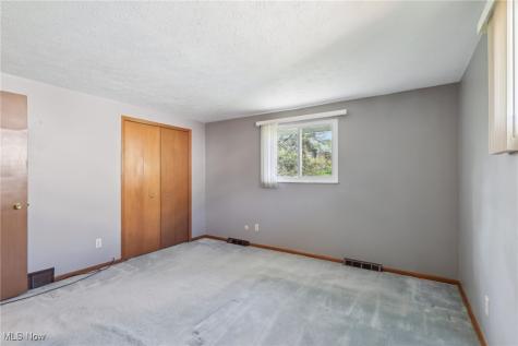 2271 Jacqueline Drive Parma OH 44134