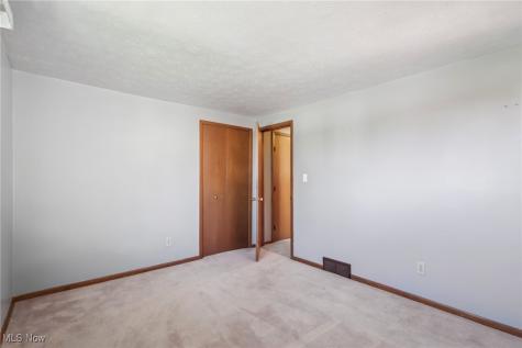 2271 Jacqueline Drive Parma OH 44134