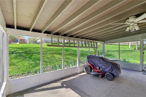 2271 Jacqueline Drive Parma OH 44134