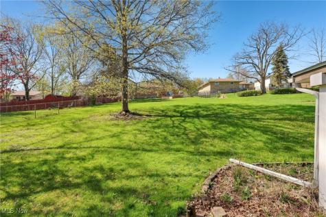 2271 Jacqueline Drive Parma OH 44134