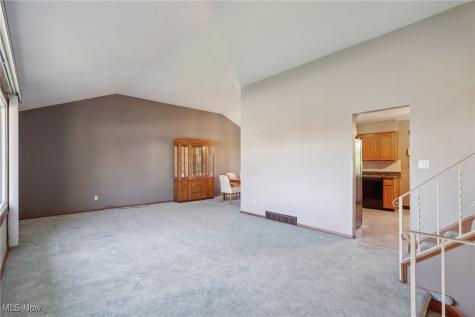 2271 Jacqueline Drive Parma OH 44134