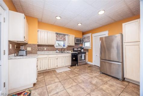 129 Woodland Avenue Marietta OH 45750