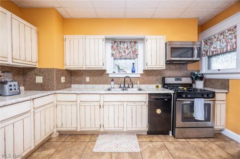 129 Woodland Avenue Marietta OH 45750
