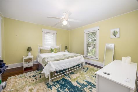 129 Woodland Avenue Marietta OH 45750