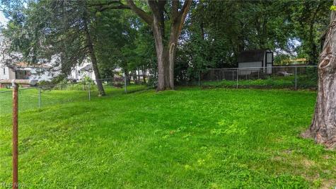 129 Woodland Avenue Marietta OH 45750
