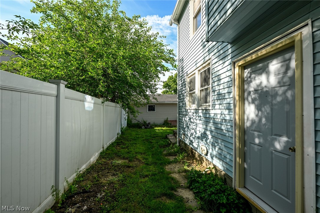 940 W Hopocan Avenue Barberton OH 44203